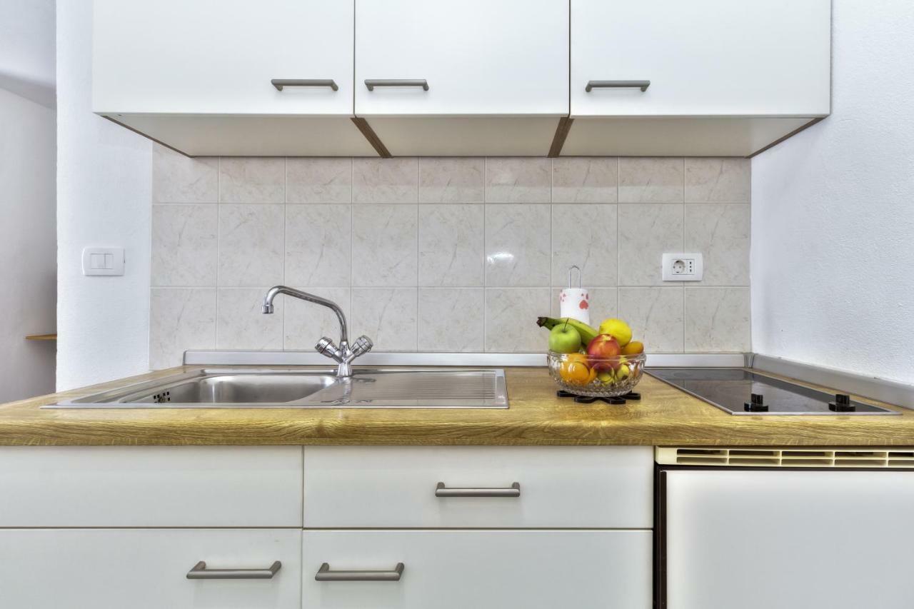 Apartmani Anna Умаг Экстерьер фото