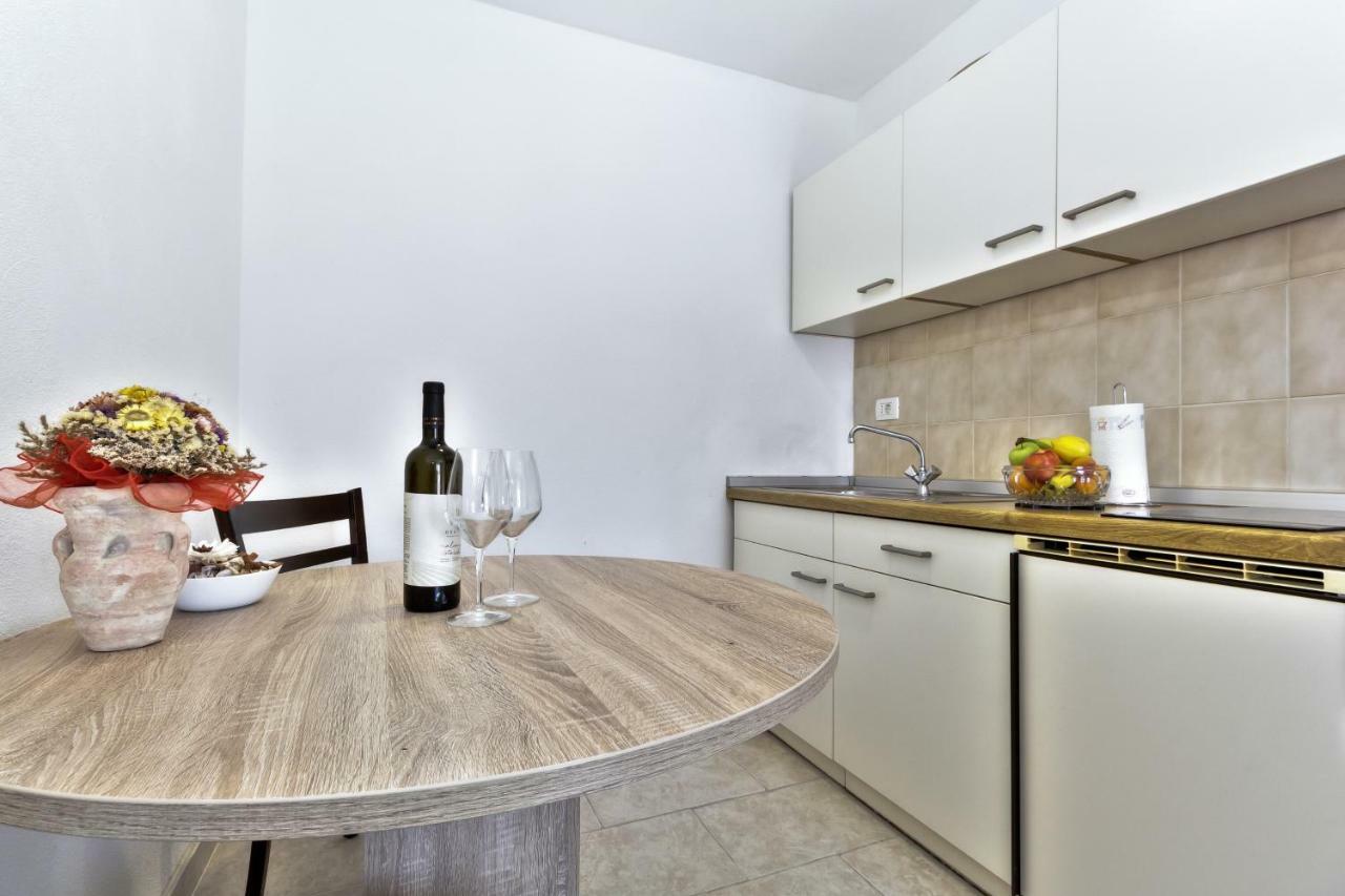 Apartmani Anna Умаг Экстерьер фото