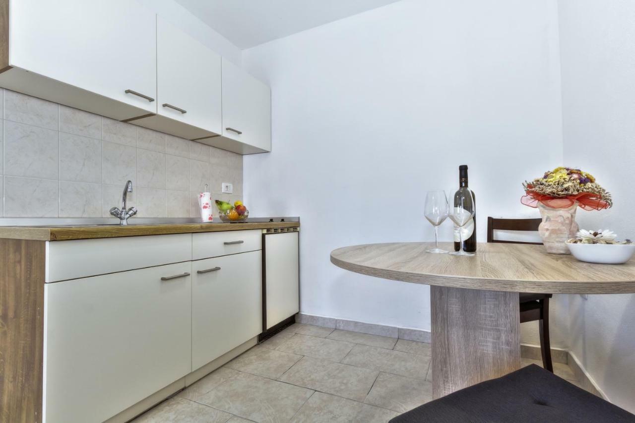 Apartmani Anna Умаг Экстерьер фото