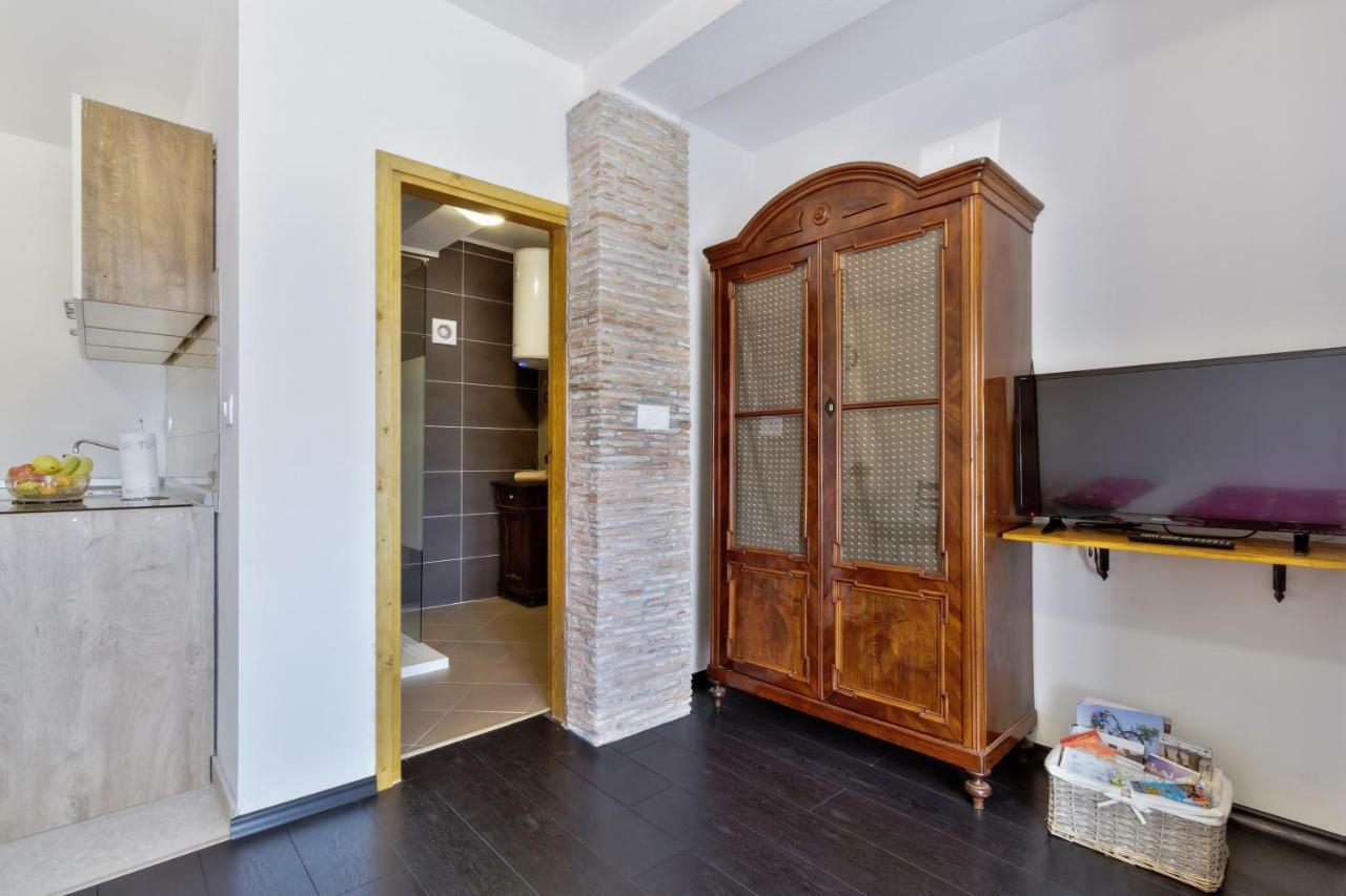 Apartmani Anna Умаг Экстерьер фото